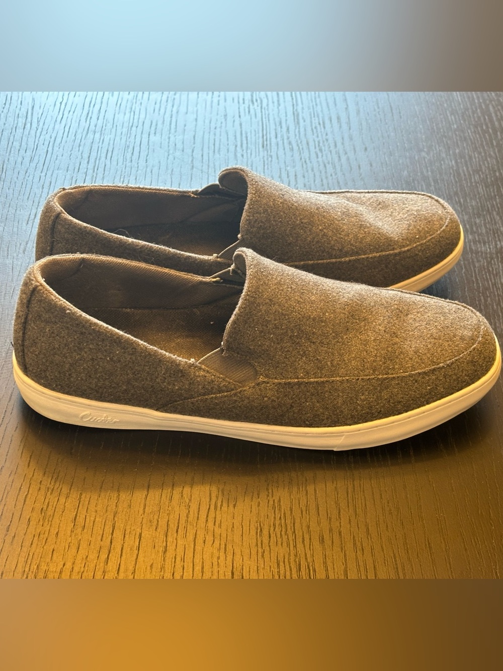 Cuater Travis Mathew Mens Slip on Shoes Size 11 Light Grey White